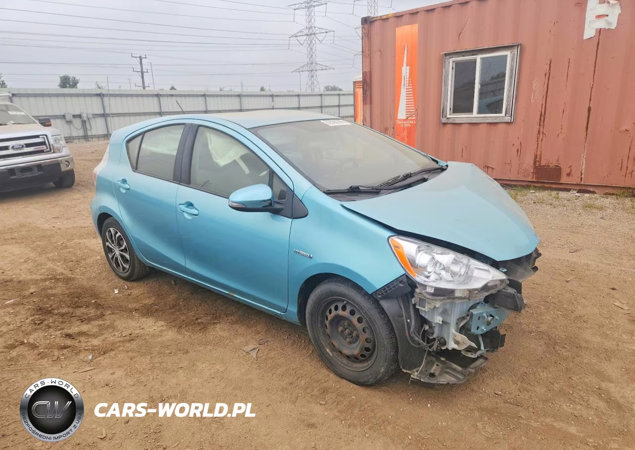 2013 Toyota Prius C One VIN:JTDKDTB34D1037557 - 4