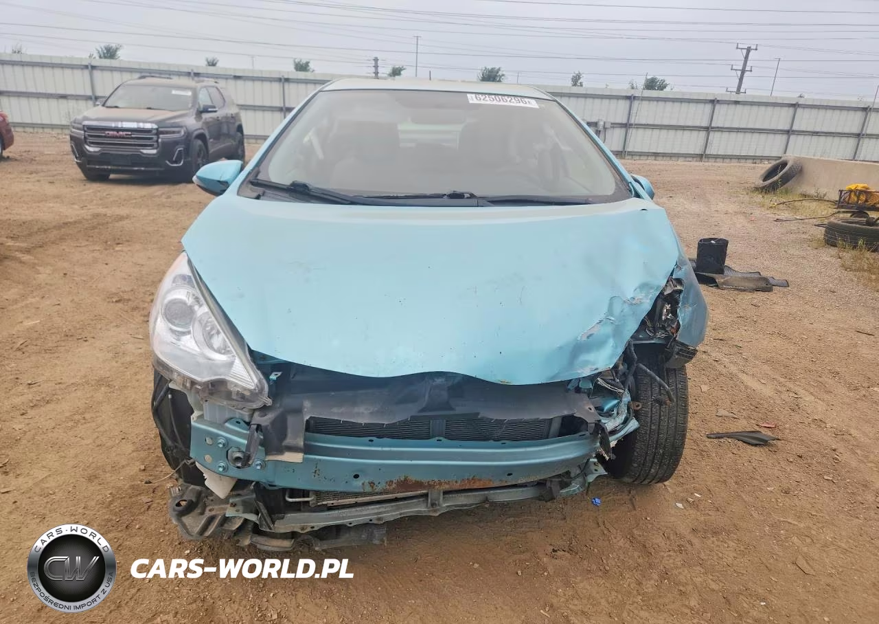 2013 Toyota Prius C One VIN:JTDKDTB34D1037557 - 5
