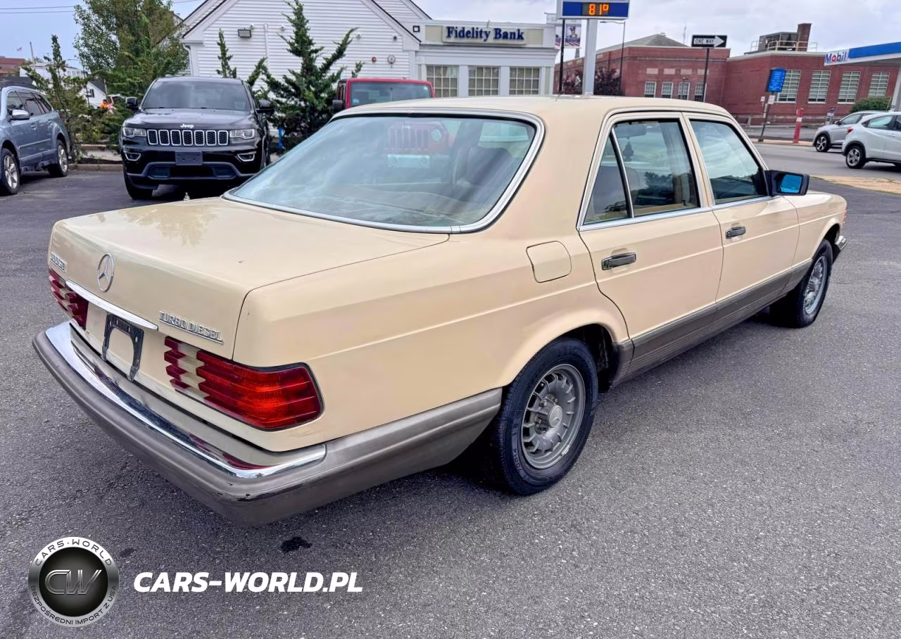 1982 Mercedes-Benz 300 Sd VIN:WDBCB20A3CB02476 - 4