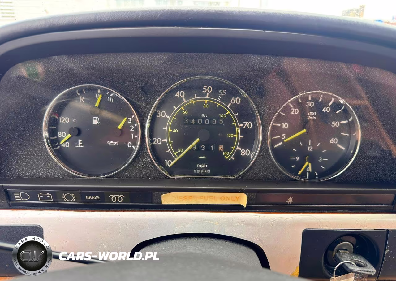 1982 Mercedes-Benz 300 Sd VIN:WDBCB20A3CB02476 - 8