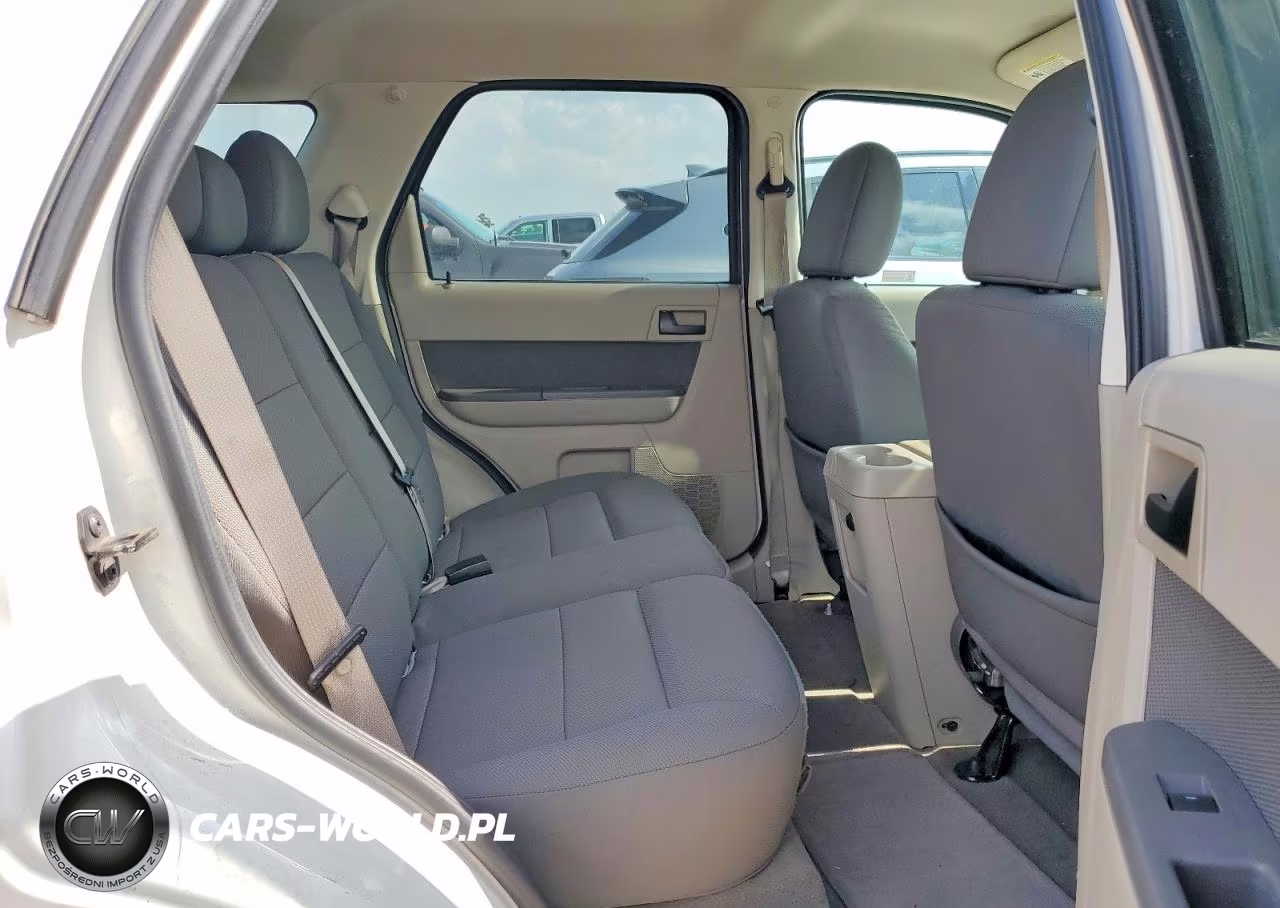 2010 Ford Escape Xlt VIN:1FMCU0D79AKB24682 - 11
