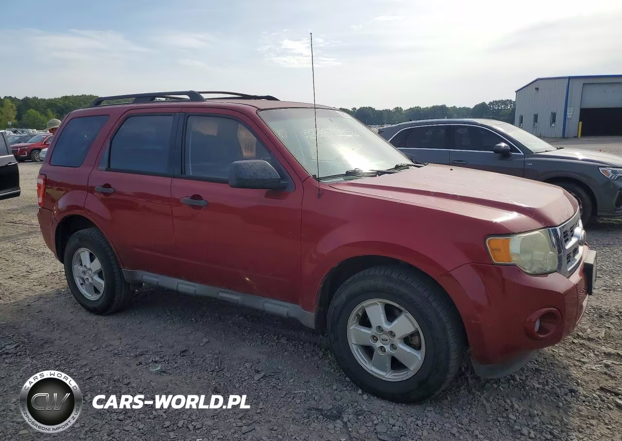 2010 Ford Escape Xls VIN:1FMCU0C76AKC63783 - 4