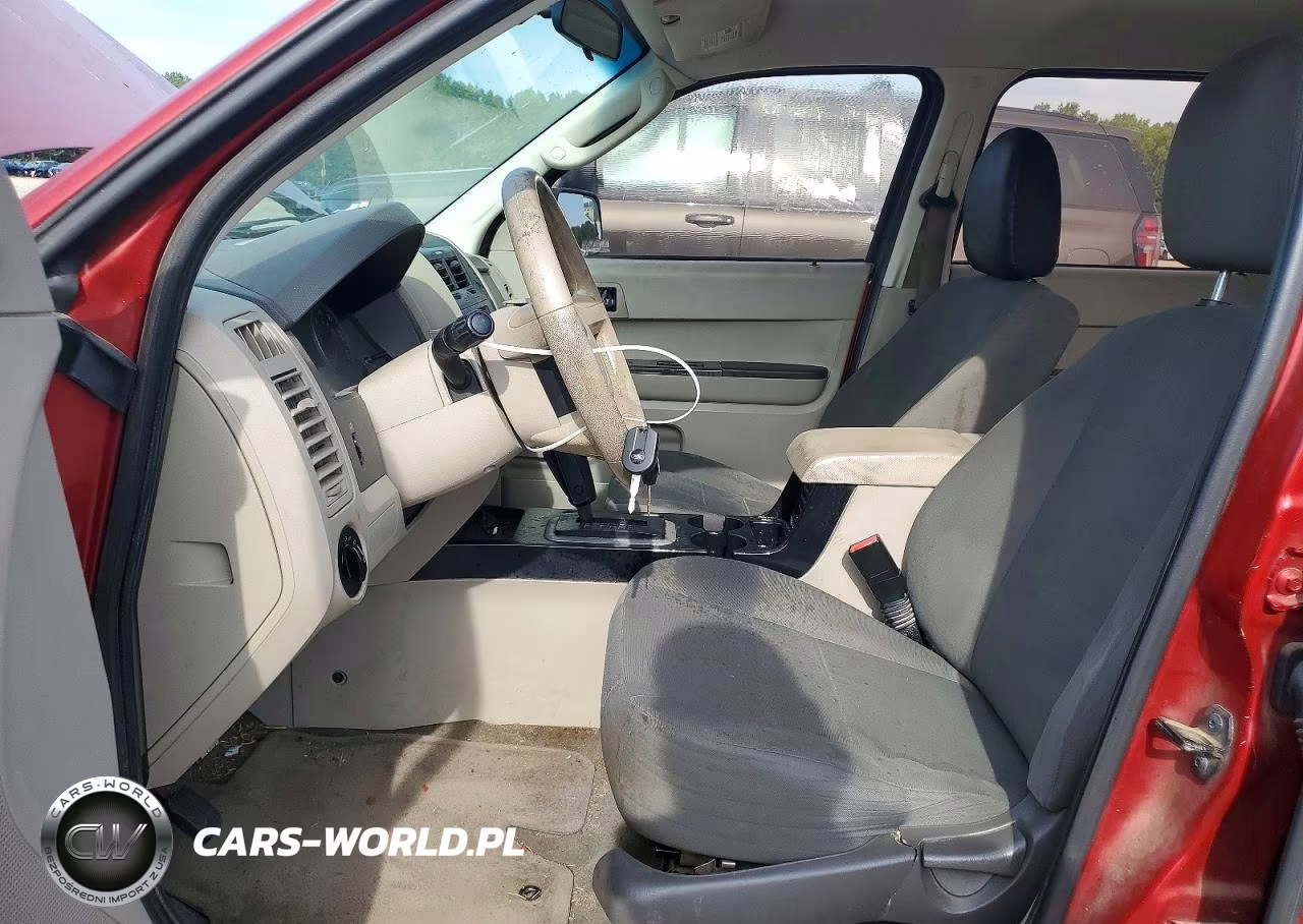 2010 Ford Escape Xls VIN:1FMCU0C76AKC63783 - 7