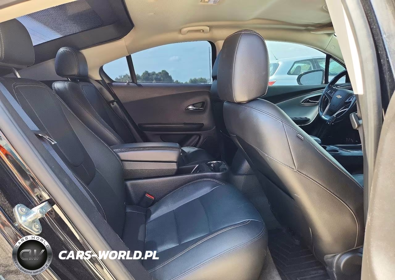 2015 Chevrolet Volt VIN:1G1RB6E4XFU139661 - 10