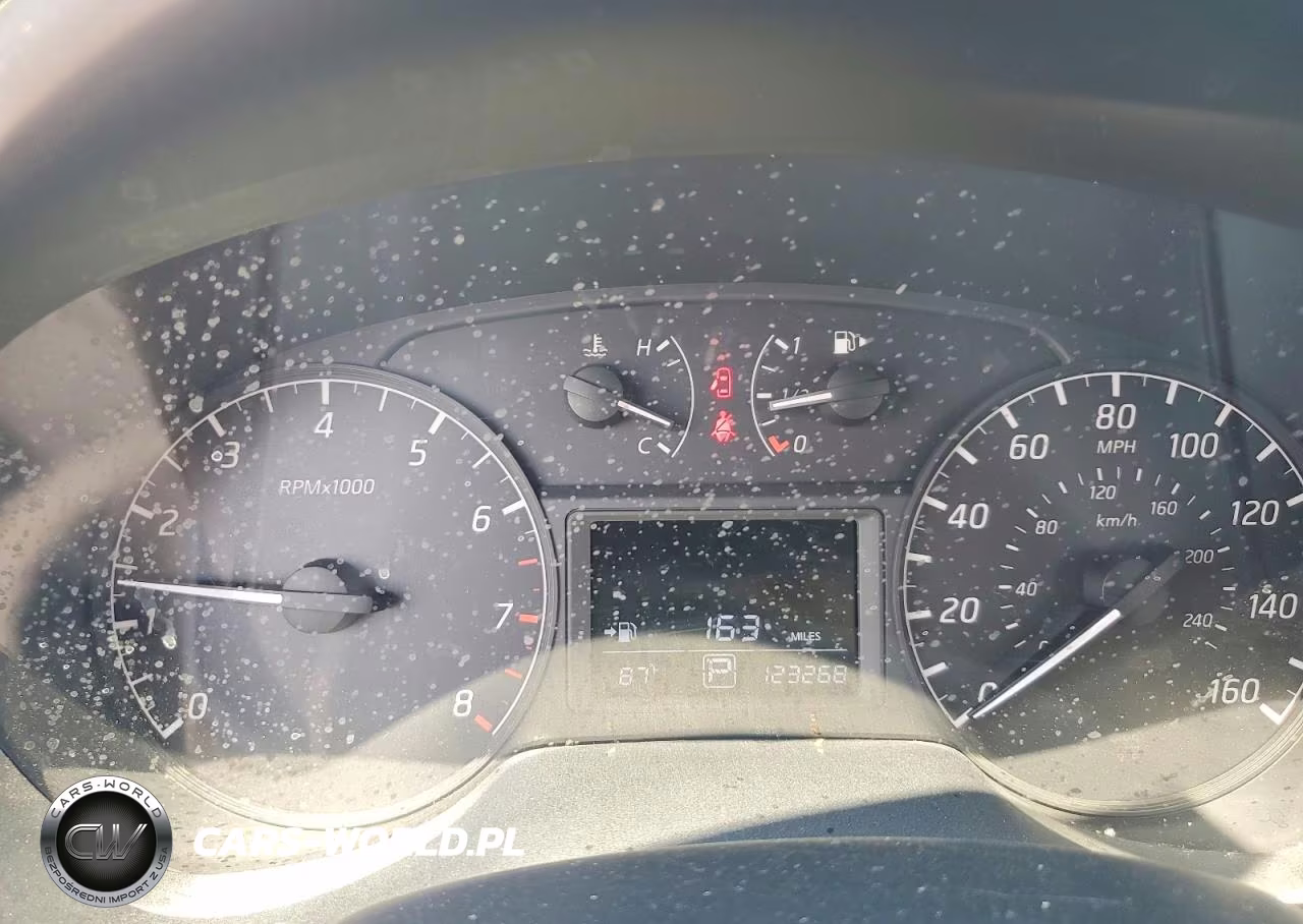 2017 Nissan Sentra S VIN:3N1AB7AP8HY391499 - 9