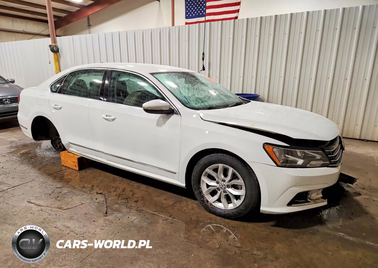 2017 Volkswagen Passat S VIN:1VWAT7A37HC007399 - 4