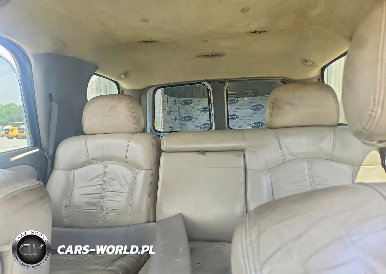 2002 Chevrolet Tahoe C1500 VIN:1GNEC13Z42J275243 - 10