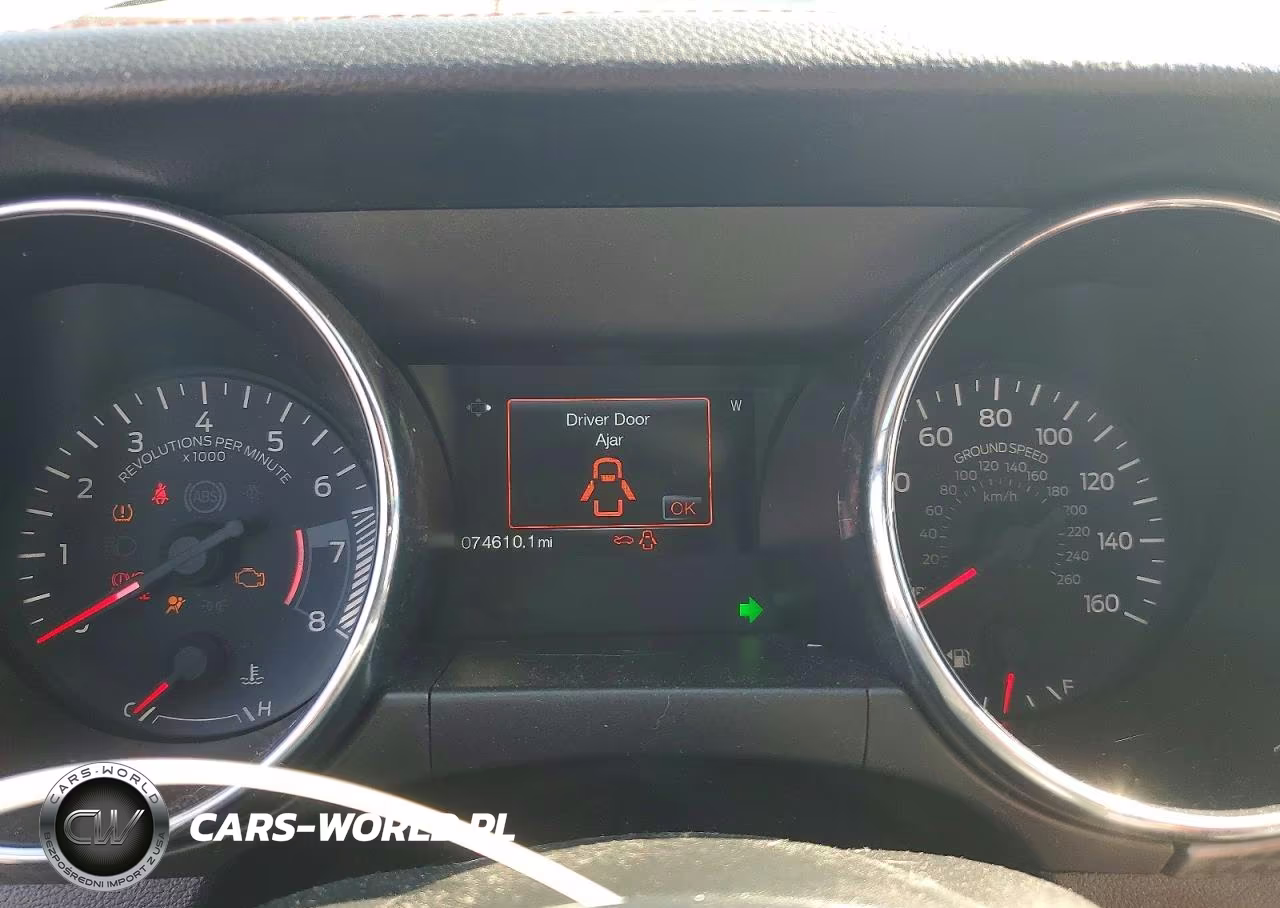 2015 Ford Mustang VIN:1FA6P8TH1F5390601 - 9