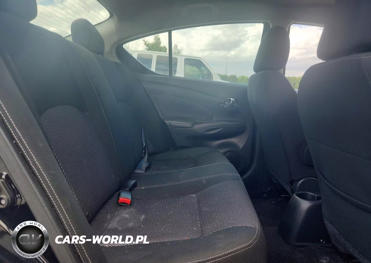 2018 Nissan Versa Sv VIN:3N1CN7AP6JL811568 - 10