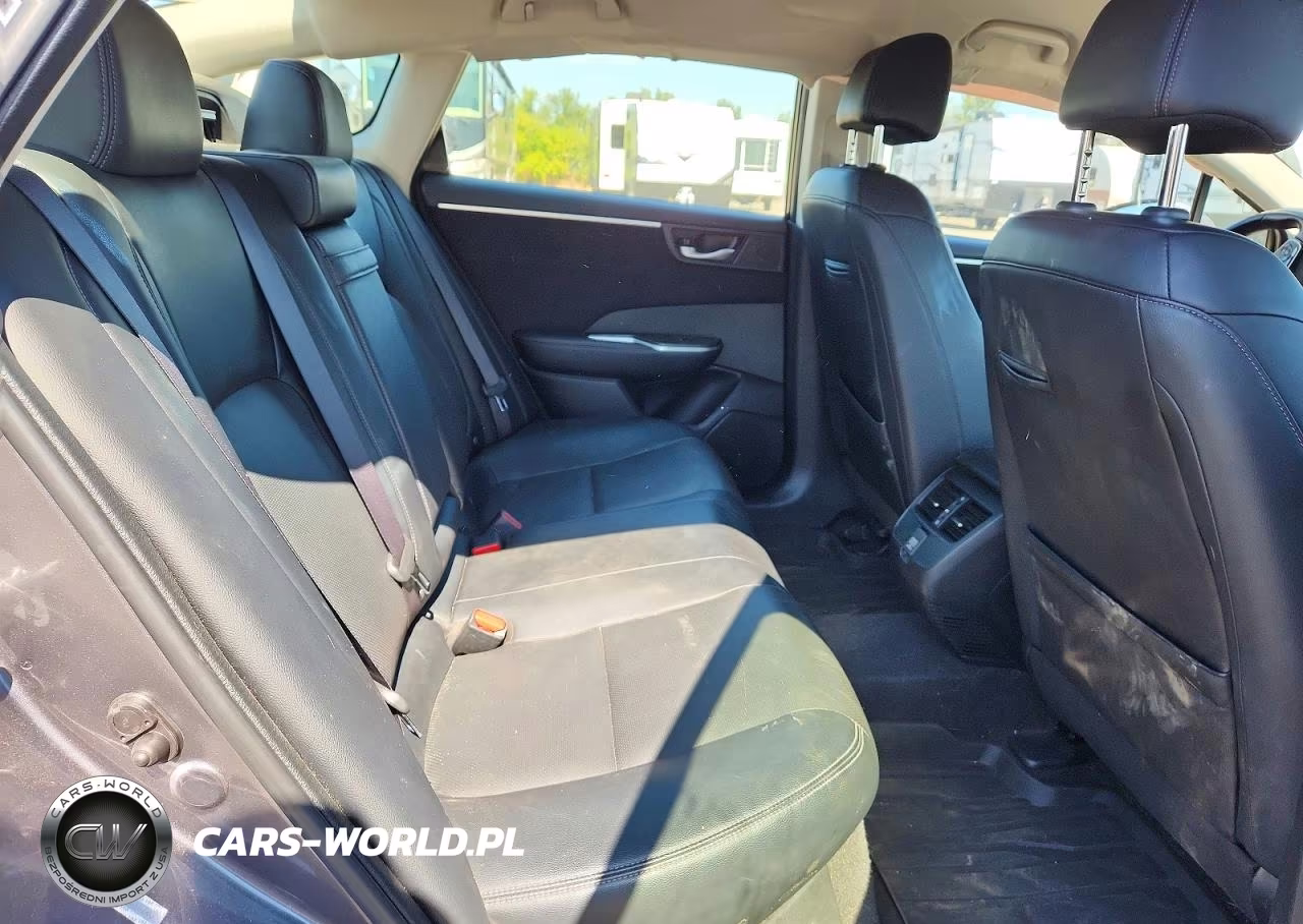 2018 Honda Clarity Touring VIN:JHMZC5F39JC020159 - 10