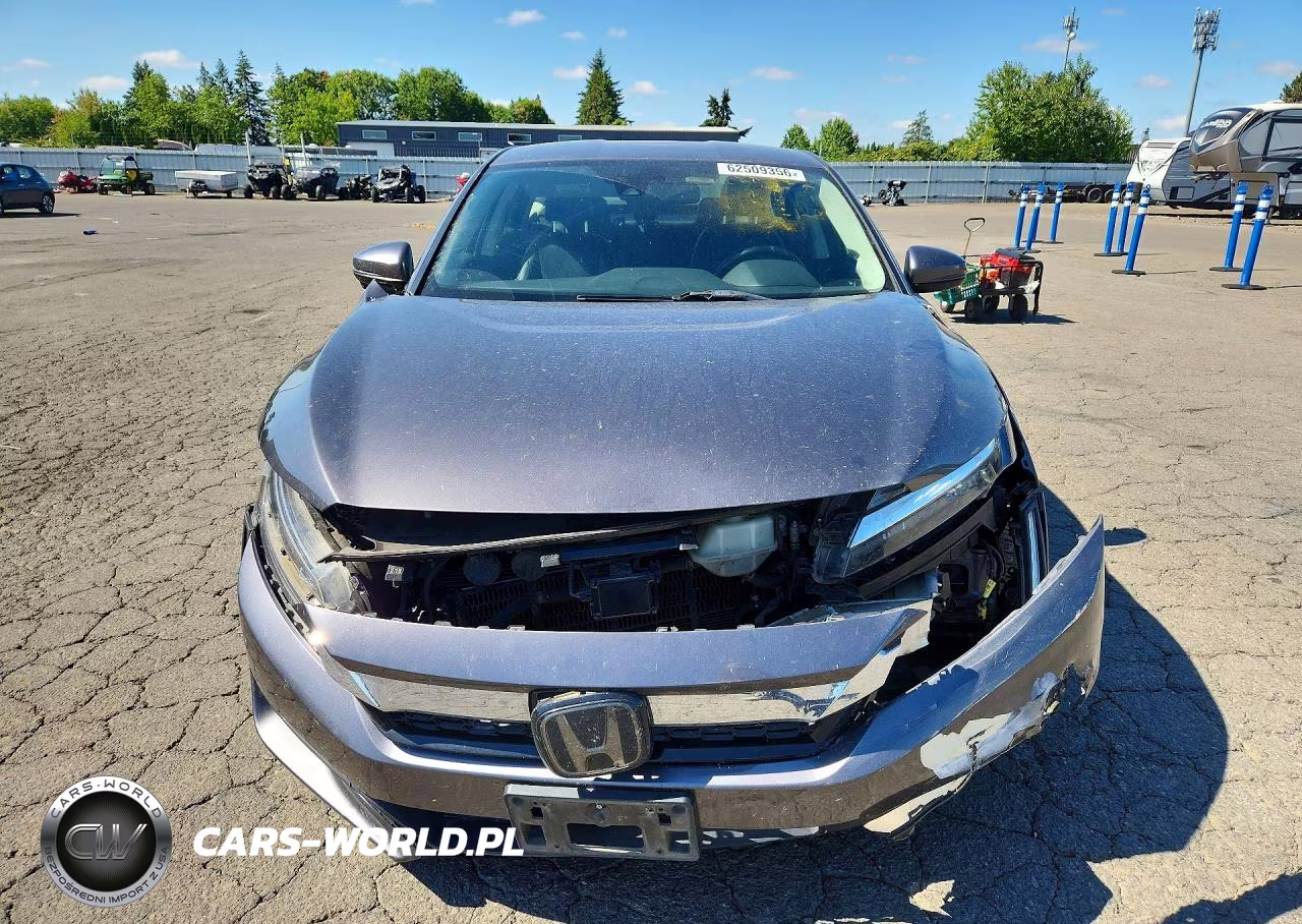 2018 Honda Clarity Touring VIN:JHMZC5F39JC020159 - 5