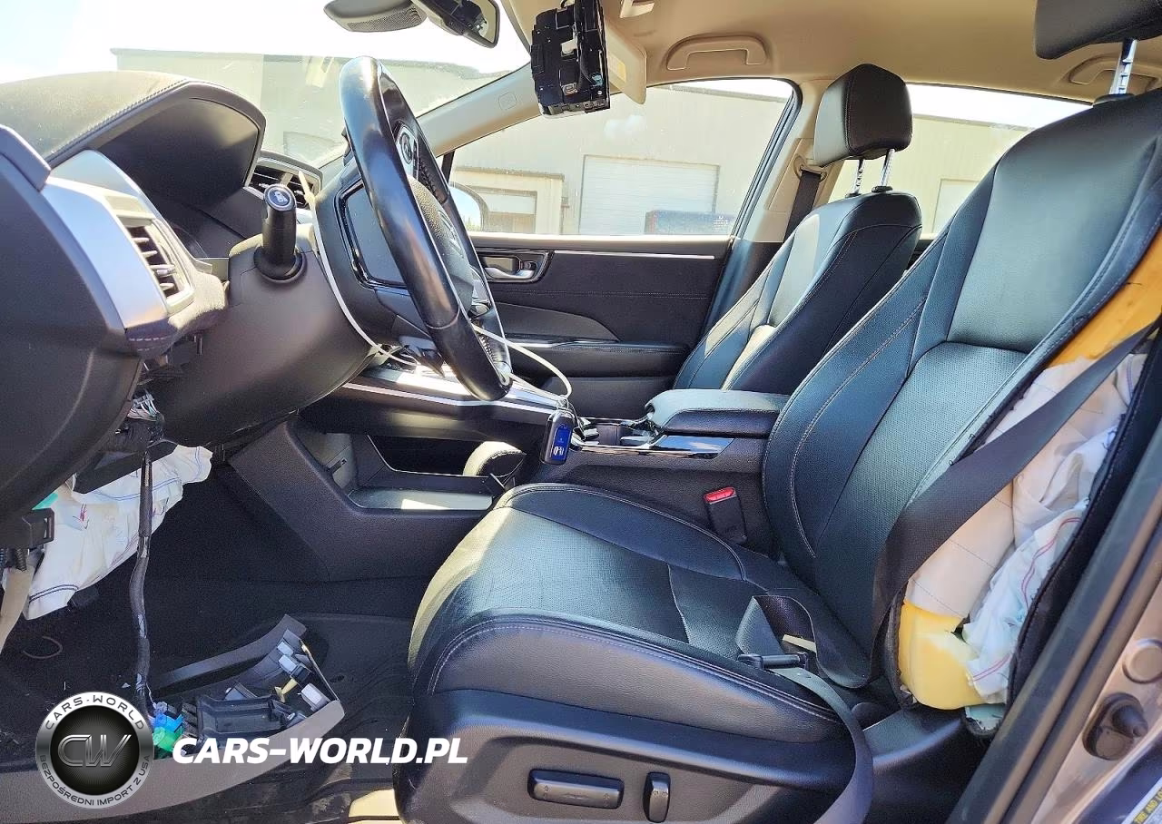 2018 Honda Clarity Touring VIN:JHMZC5F39JC020159 - 7