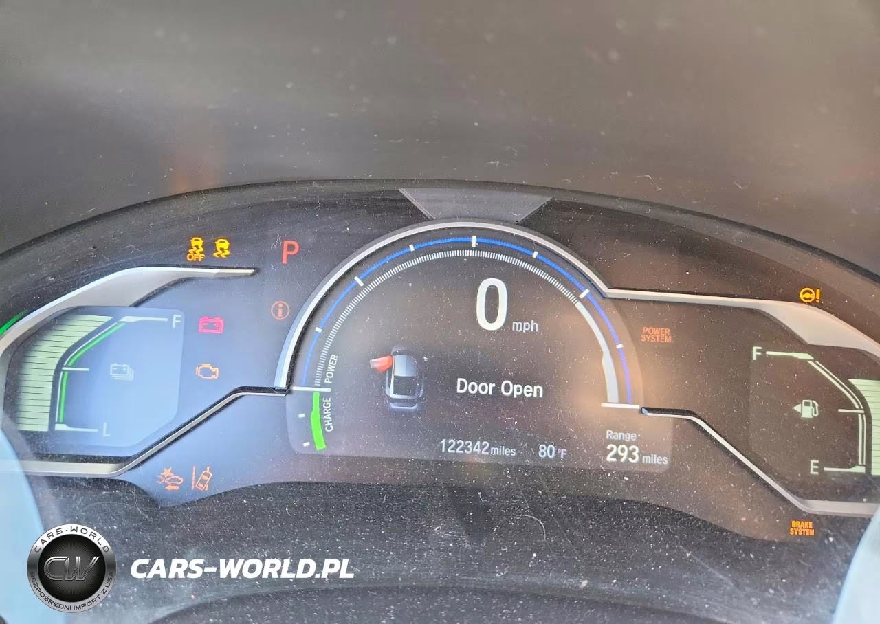 2018 Honda Clarity Touring VIN:JHMZC5F39JC020159 - 9