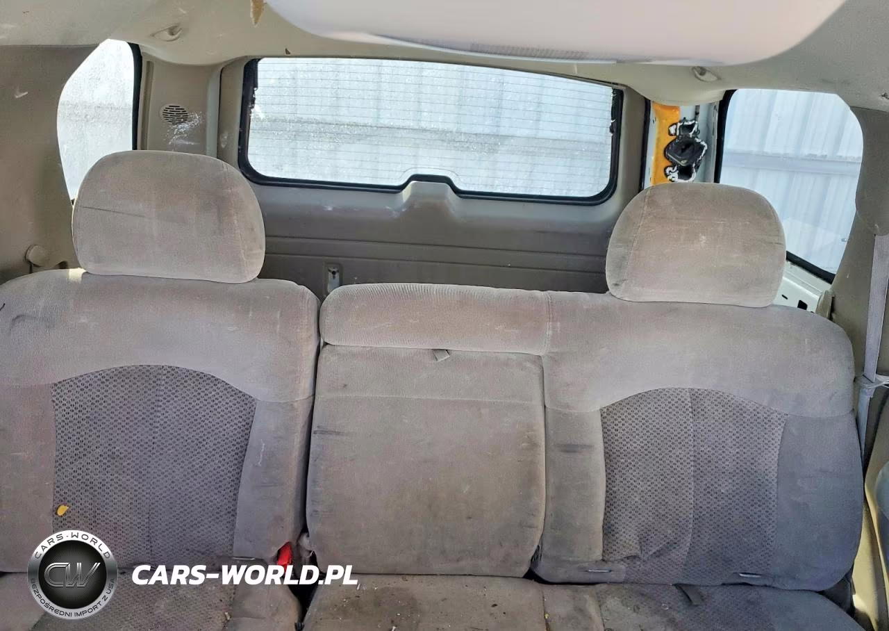 2002 Chevrolet Tahoe C1500 VIN:1GNEC13Z22R216130 - 10