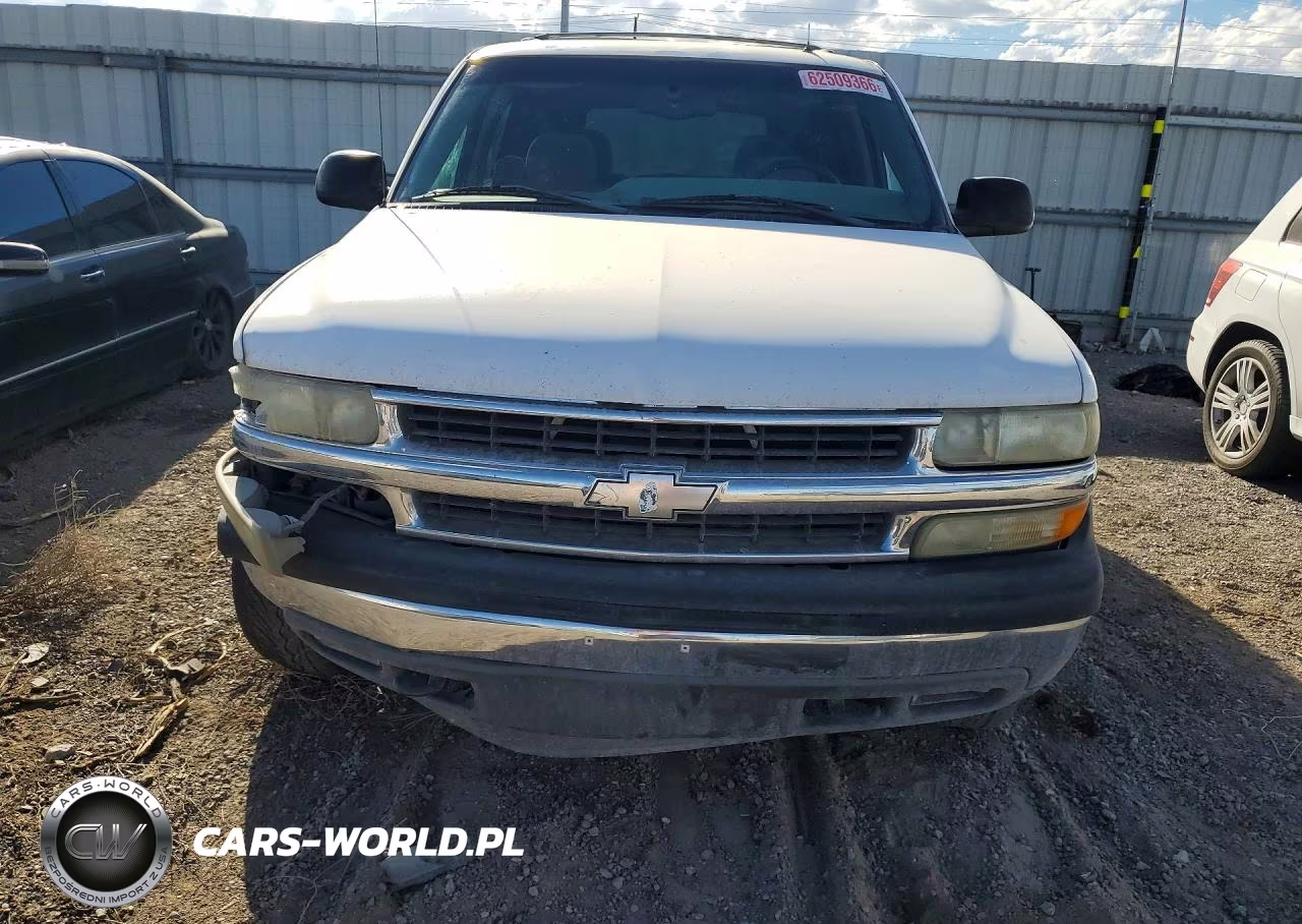 2002 Chevrolet Tahoe C1500 VIN:1GNEC13Z22R216130 - 5