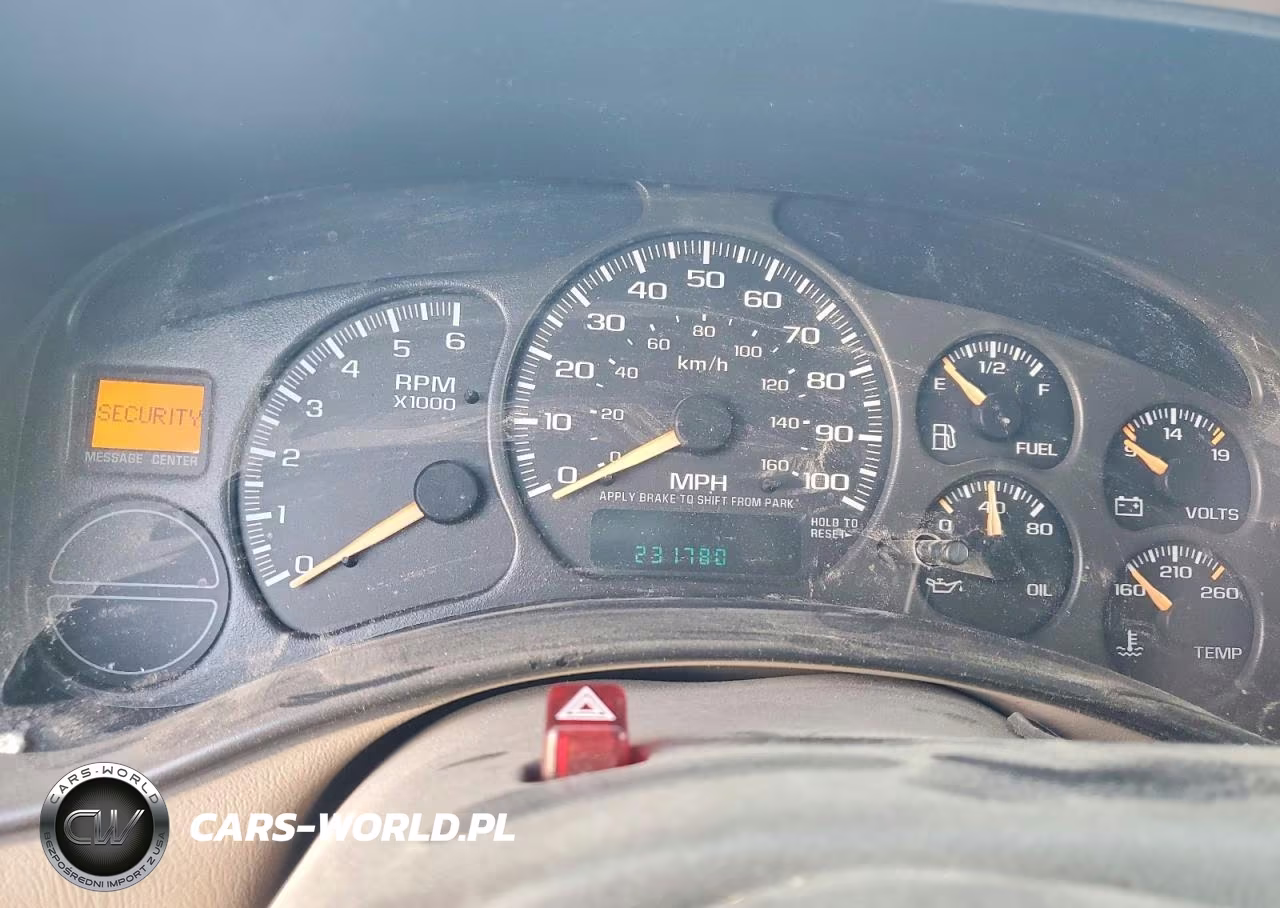 2002 Chevrolet Tahoe C1500 VIN:1GNEC13Z22R216130 - 9