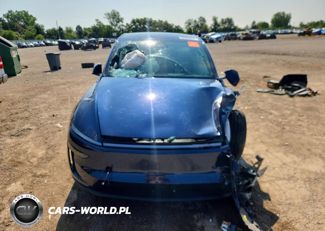 2026 Tesla Model Y VIN:7SAYGDEE6TF656917 - 5