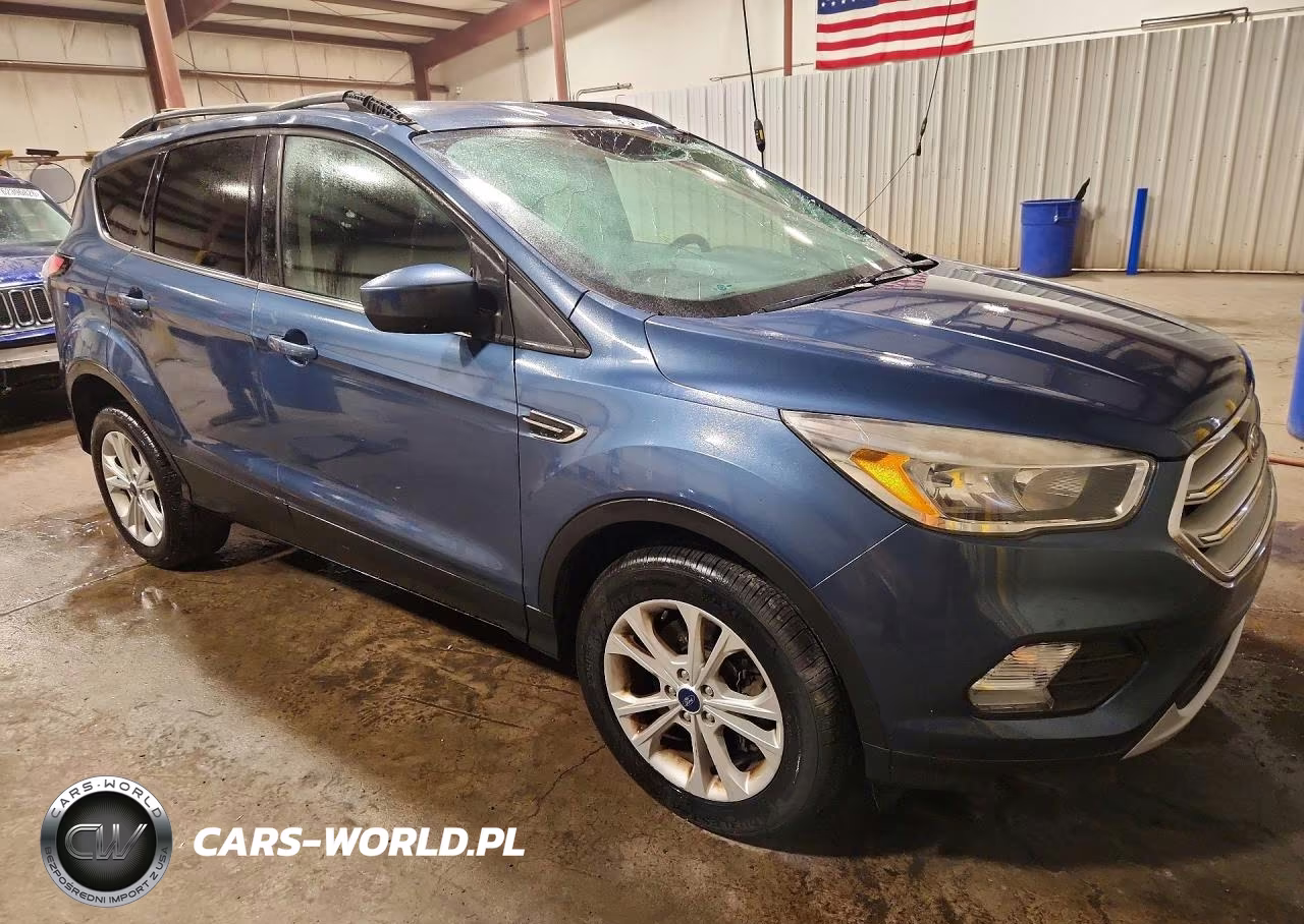 2018 Ford Escape Se VIN:1FMCU9GD4JUB34675 - 4