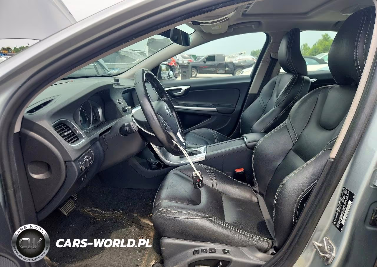 2018 Volvo S60 Dynamic VIN:YV140MTL0J2459902 - 7