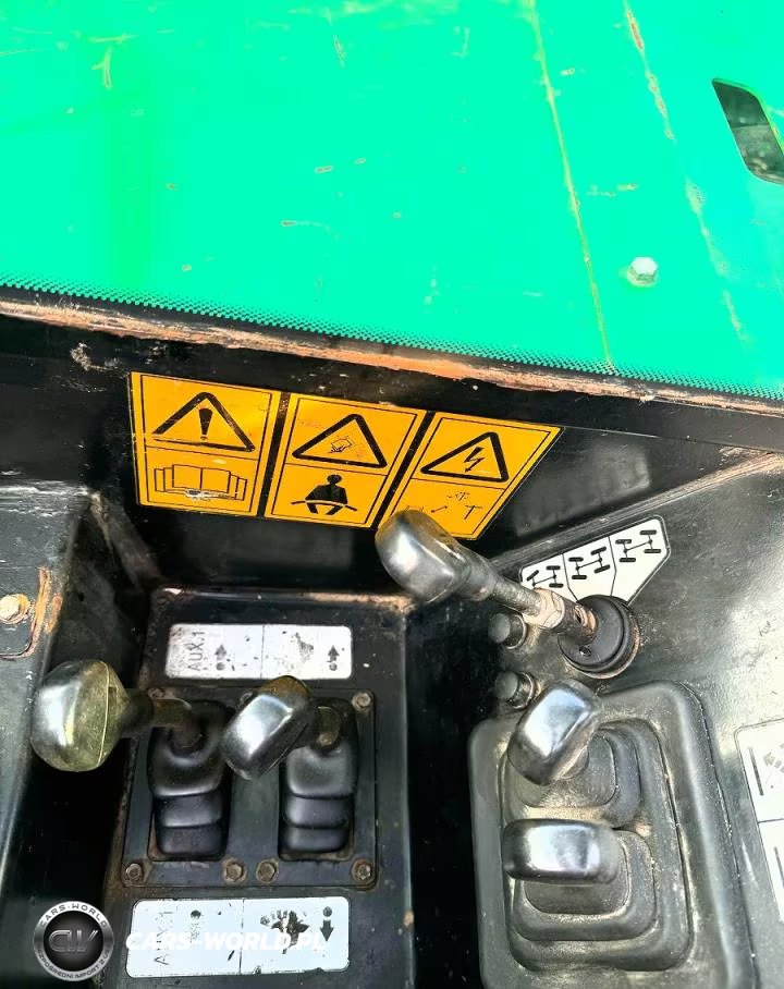 JYOT 512 VIN:JCB5CH2GEH2576984 - 9