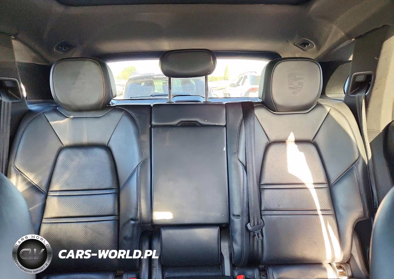 2021 Porsche Cayenne S VIN:WP1AB2AYXMDA27704 - 10