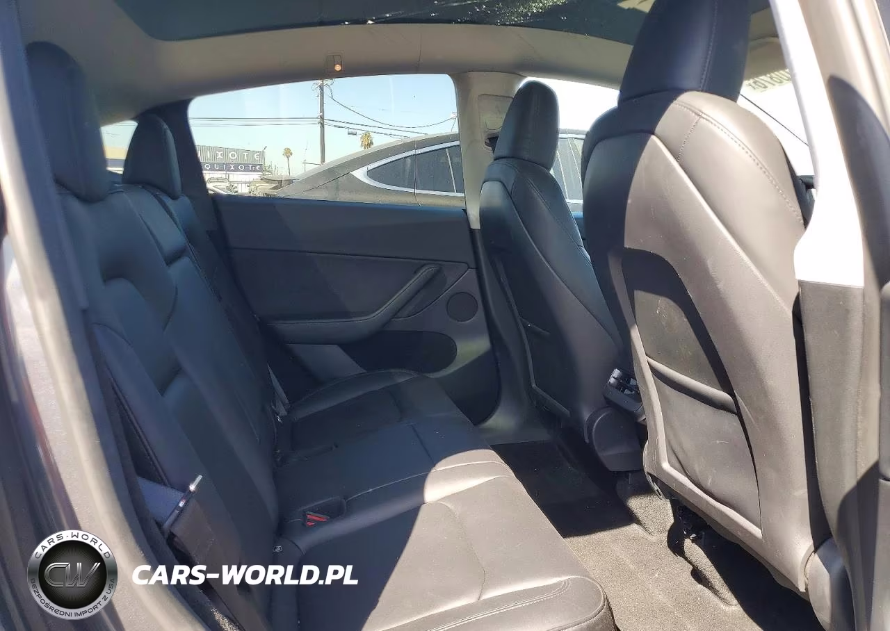 2023 Tesla Model Y VIN:7SAYGDEEXPF924213 - 11
