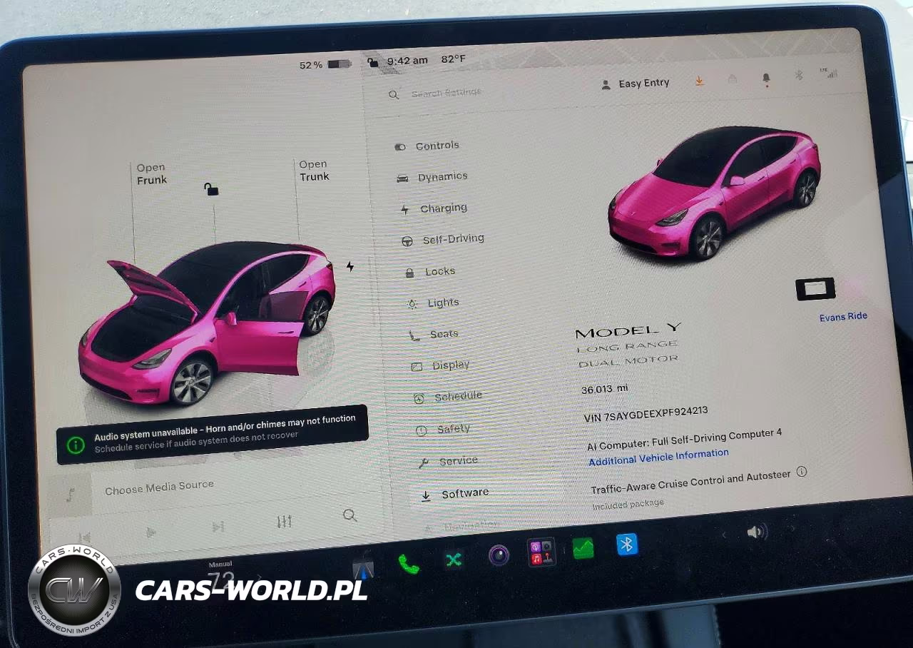 2023 Tesla Model Y VIN:7SAYGDEEXPF924213 - 9