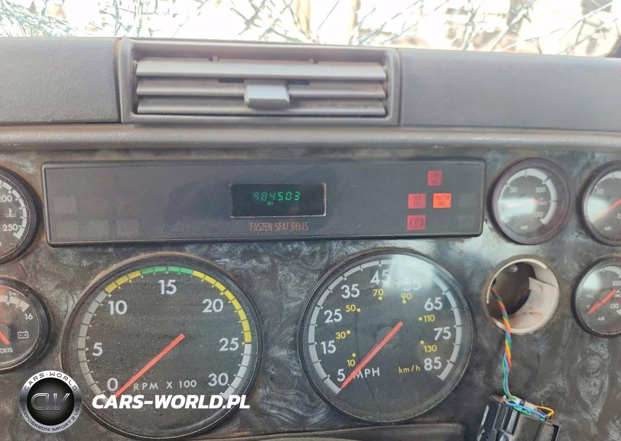 2002 Freightliner Columbia 120 Semi Truck VIN:1FUJA6CG32PJ51950 - 9