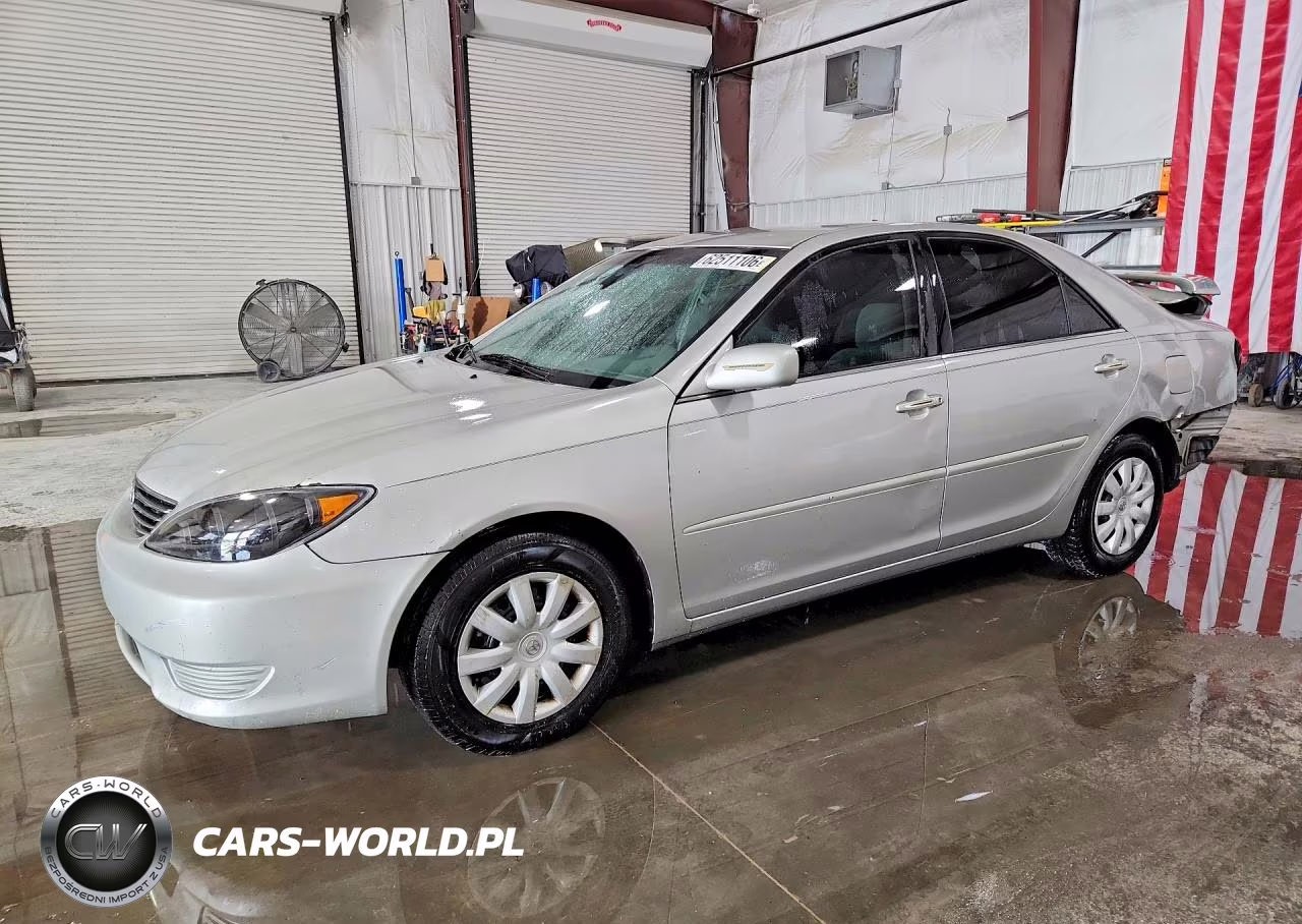 2005 Toyota Camry Le