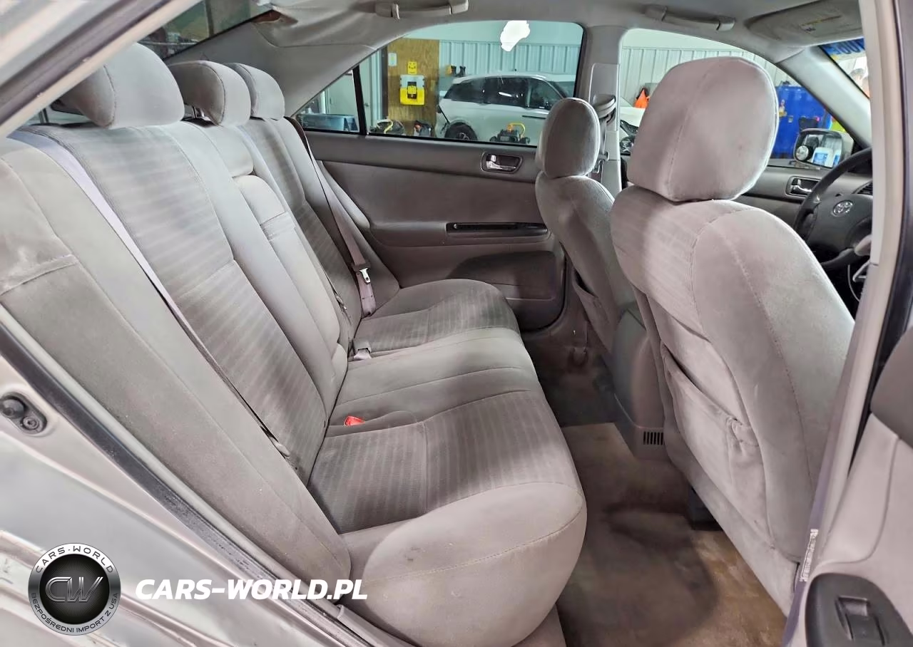 2005 Toyota Camry Le VIN:4T1BE32KX5U423108 - 10