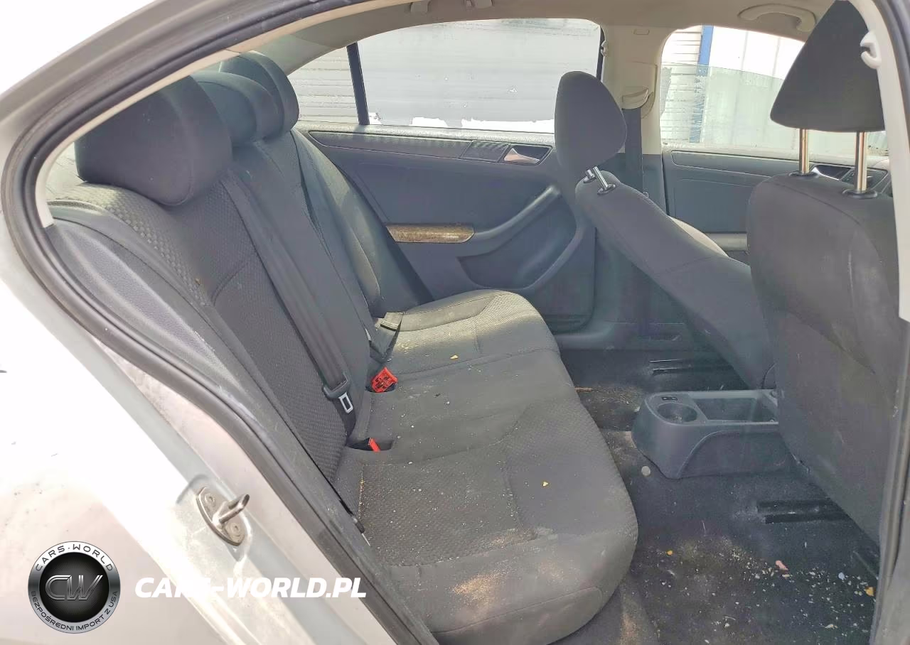 2012 Volkswagen Jetta Base VIN:3VW2K7AJ2CM335424 - 10