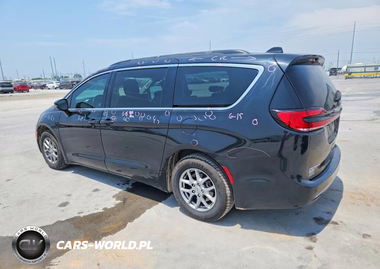 2021 Chrysler Pacifica Touring VIN:2C4RC1FG4MR587565 - 2