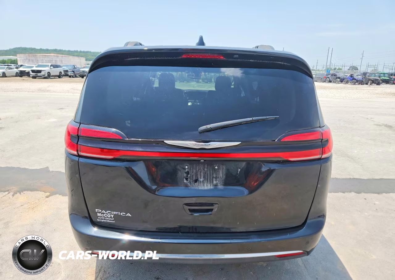 2021 Chrysler Pacifica Touring VIN:2C4RC1FG4MR587565 - 6
