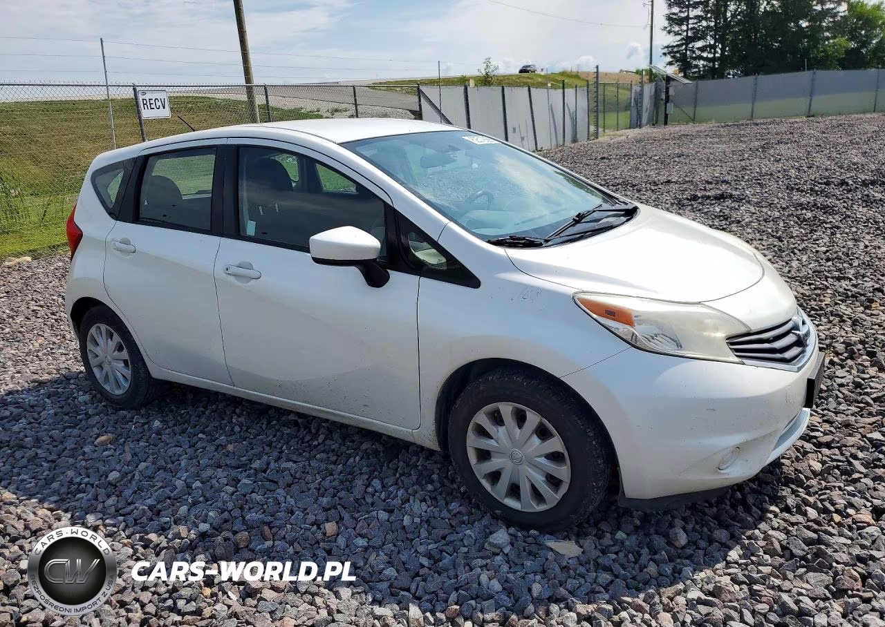 2015 Nissan Versa Note S Plus VIN:3N1CE2CP3FL357187 - 4