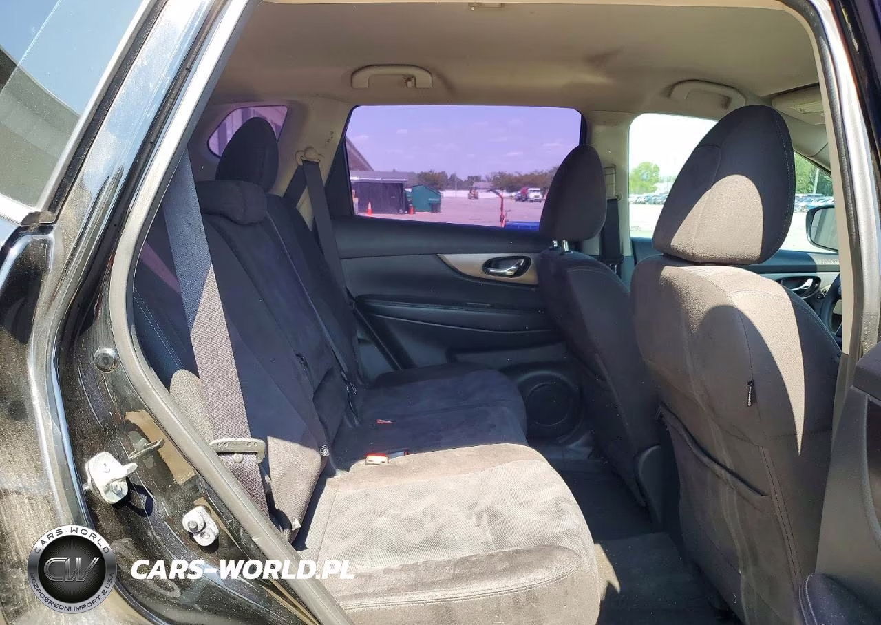 2015 Nissan Rogue S VIN:KNMAT2MT1FP539447 - 11