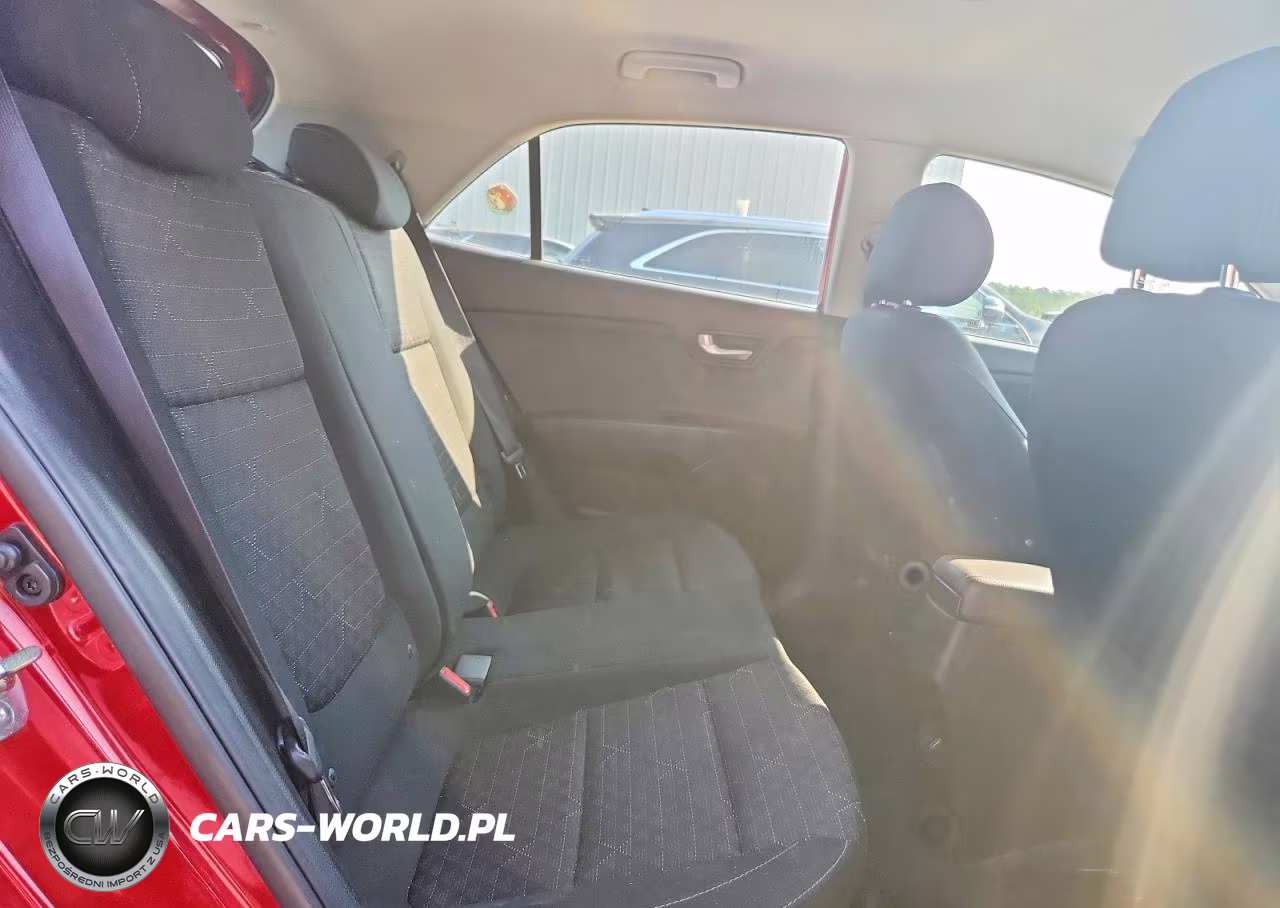 2018 Kia Rio 5-Door S VIN:3KPA25AB0JE095096 - 10