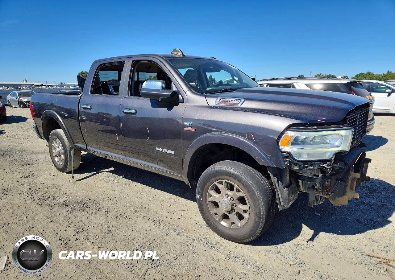 2021 Ram 2500 Laramie VIN:3C6UR5FL8MG676498 - 4