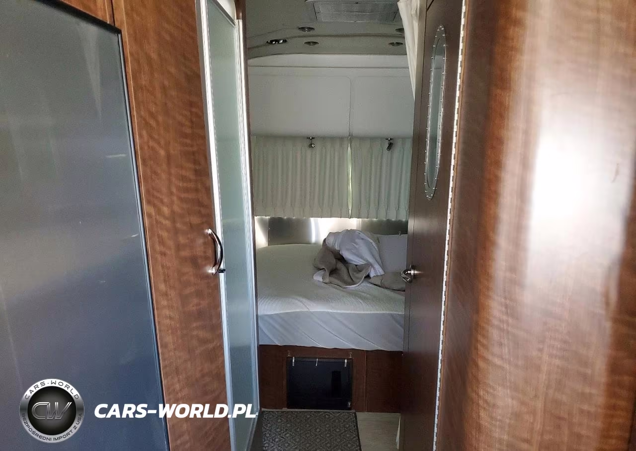 2025 Airstream Globetrotter Camper VIN:1STTNYJ20SJ576506 - 8