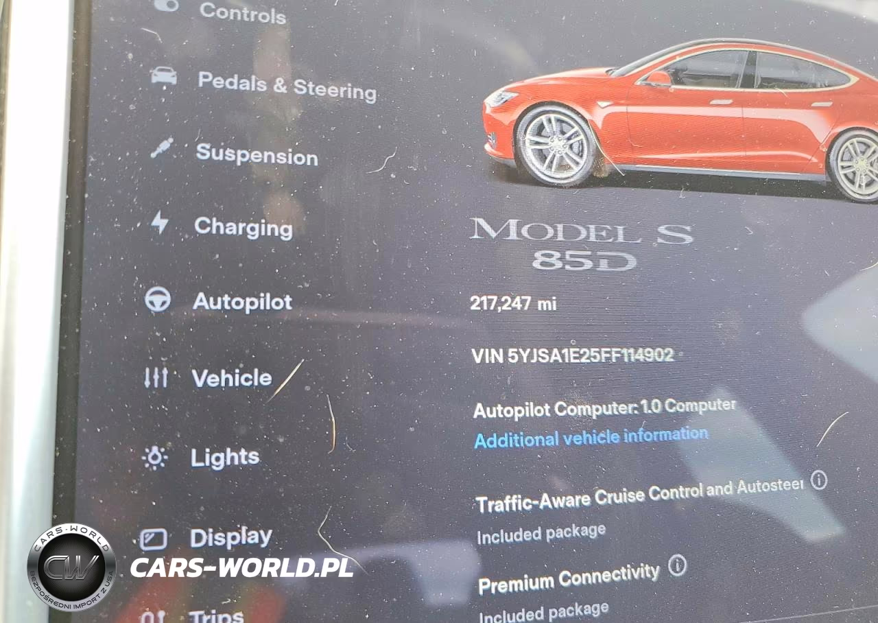 2015 Tesla Model S VIN:5YJSA1E25FF114902 - 9