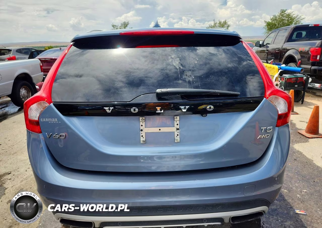 2018 Volvo V60 Cross Country Premier VIN:YV440MWK6J2056352 - 6