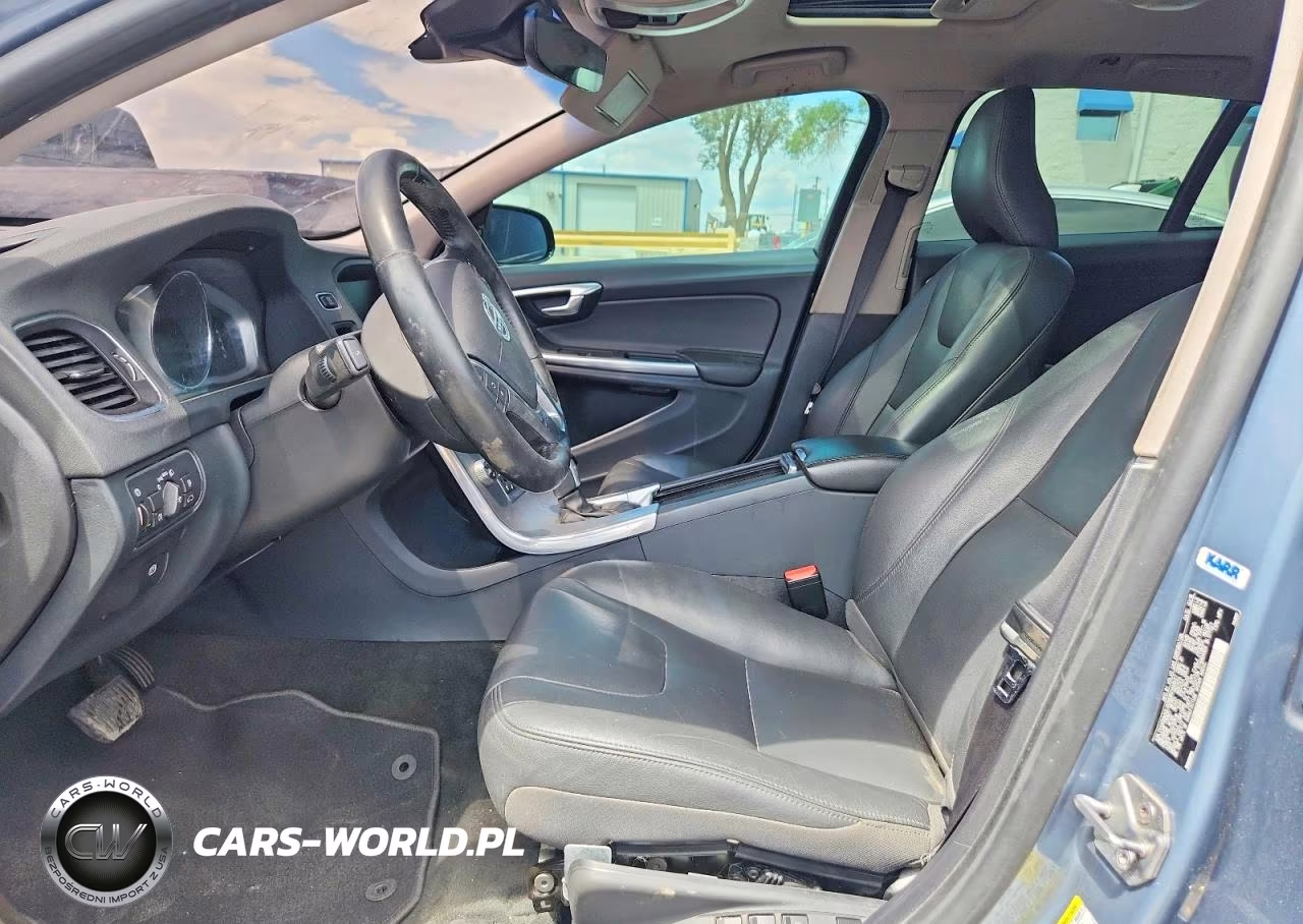 2018 Volvo V60 Cross Country Premier VIN:YV440MWK6J2056352 - 7