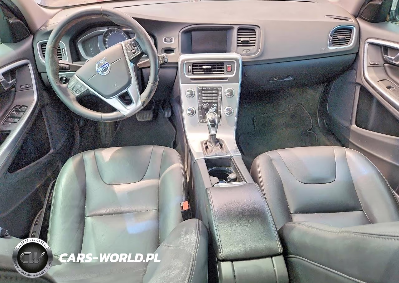 2018 Volvo V60 Cross Country Premier VIN:YV440MWK6J2056352 - 8