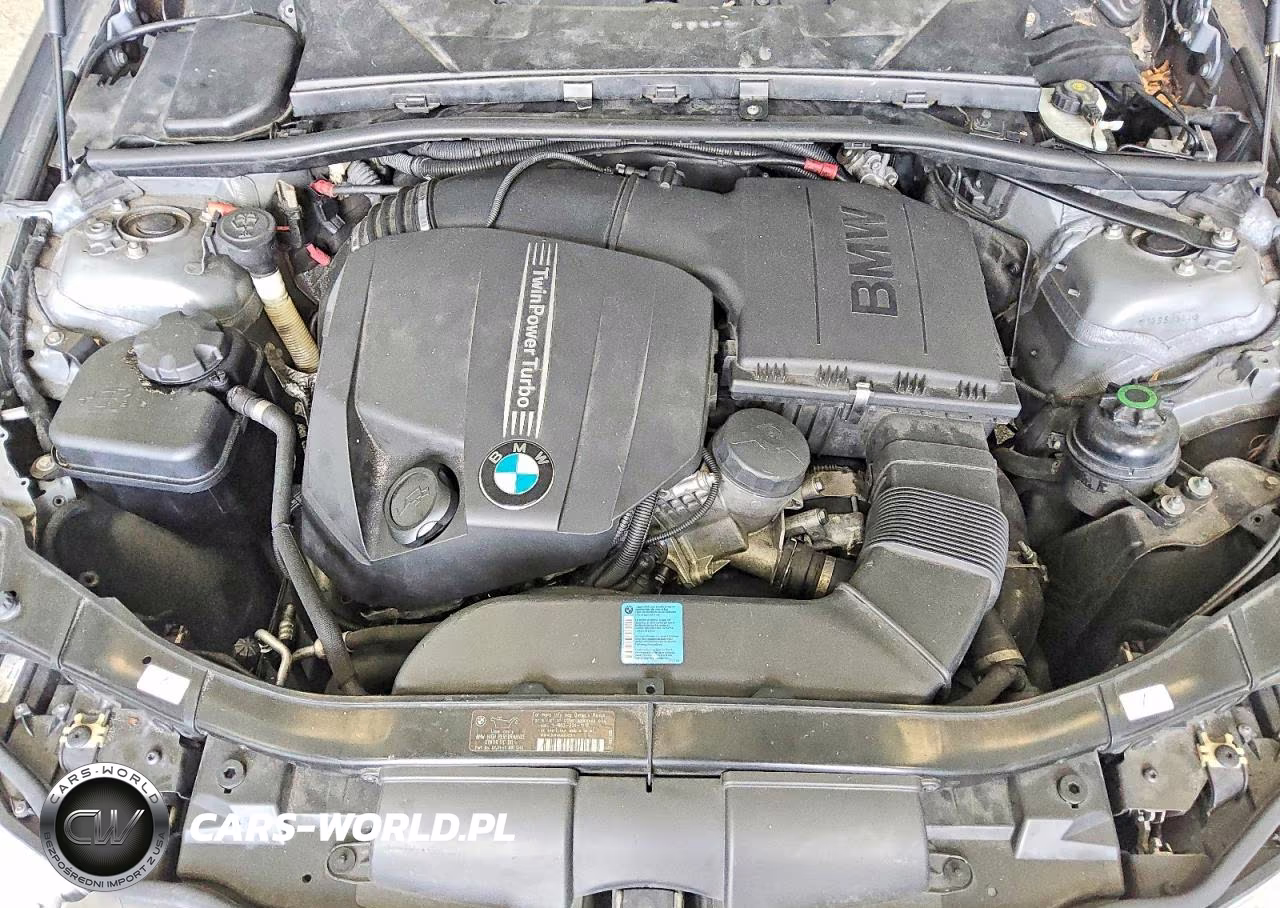 2011 BMW 335 Xi VIN:WBAPL5C53BA917986 - 11