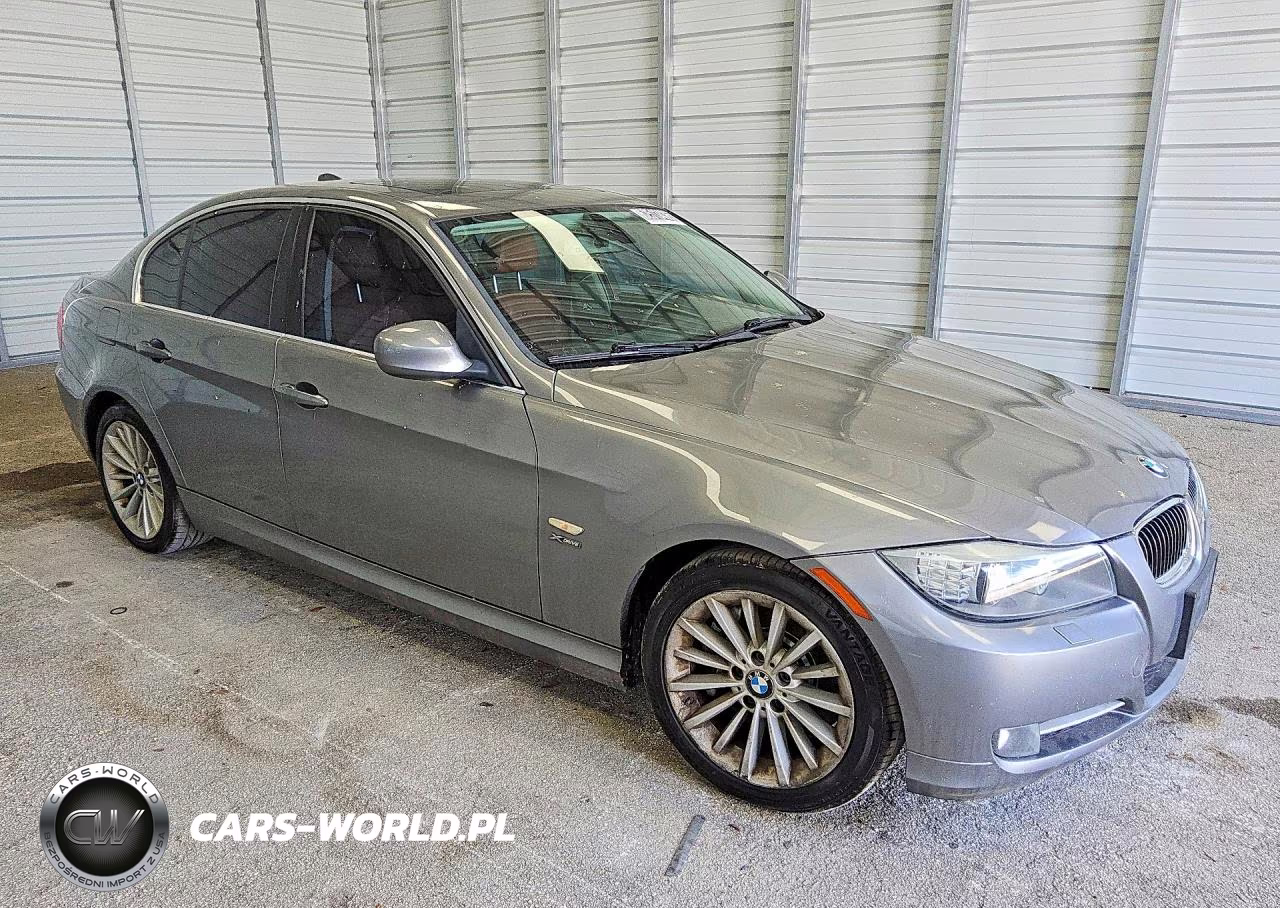 2011 BMW 335 Xi VIN:WBAPL5C53BA917986 - 4