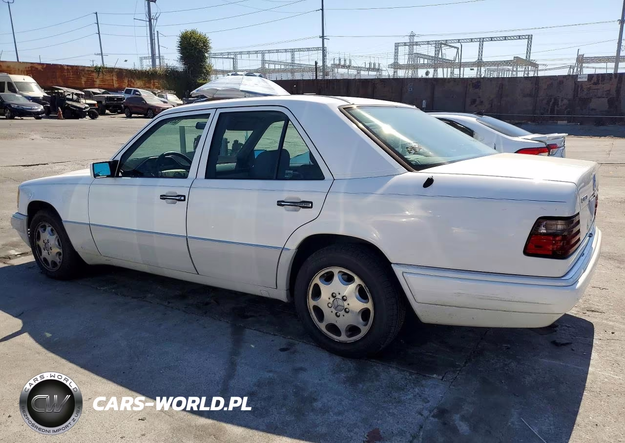 1995 Mercedes-Benz E 320 Base VIN:WDBEA32EXSC271970 - 2
