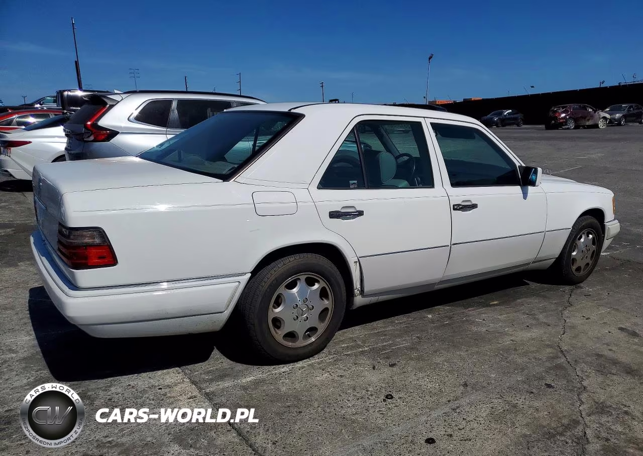 1995 Mercedes-Benz E 320 Base VIN:WDBEA32EXSC271970 - 3