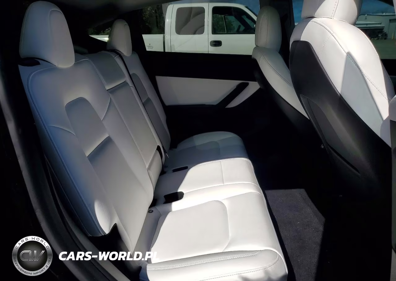 2021 Tesla Model Y VIN:5YJYGDEF2MF270423 - 11