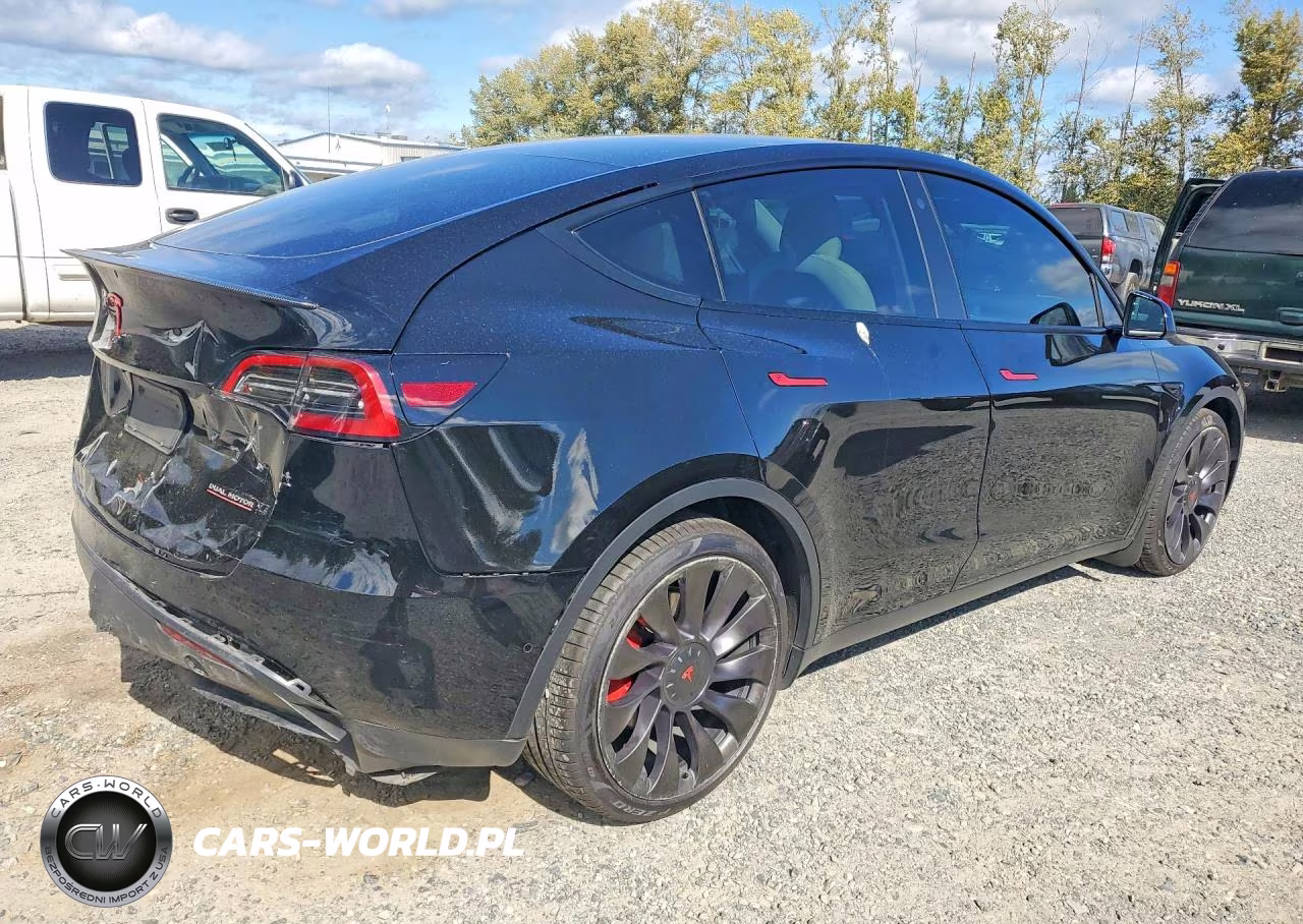 2021 Tesla Model Y VIN:5YJYGDEF2MF270423 - 3
