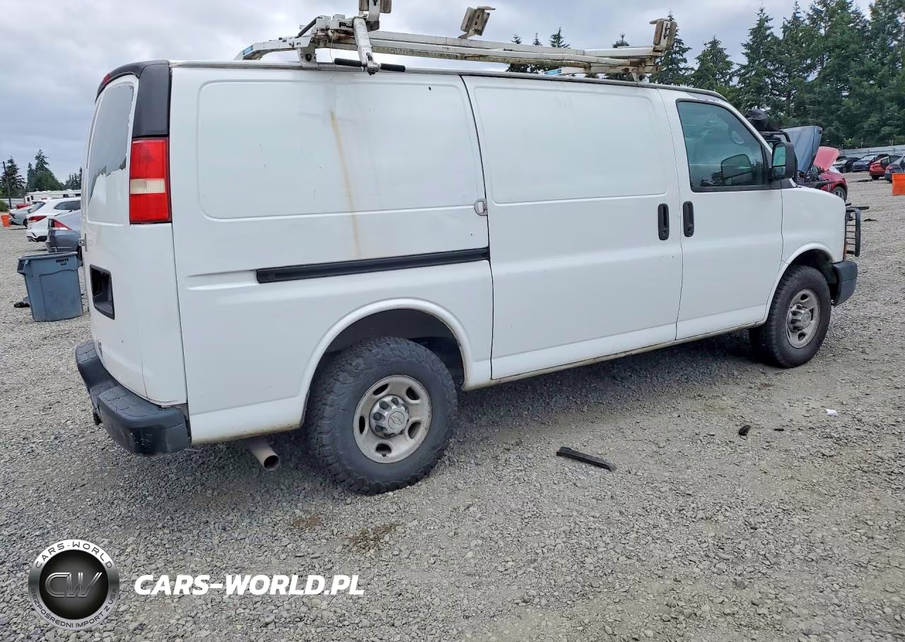2010 Chevrolet Express G2500 VIN:1GCZGFBA5A1165985 - 3