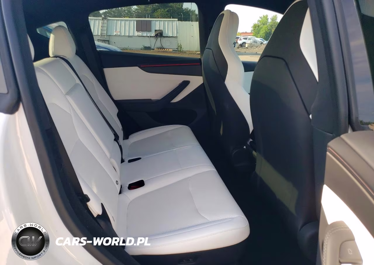 2026 Tesla Model Y VIN:7SAYGDET9TA658396 - 10